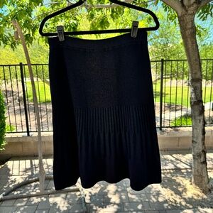 ST JOHN BASICS FLIRTY BLACK SKIRT